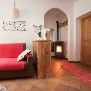 https://casa-melide-3.it-lombardy.com